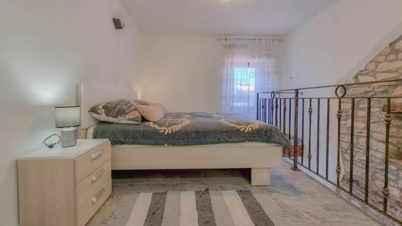 Casa Mora Apartment Novigrad  0*, Novigrad (Istria) Croatia
